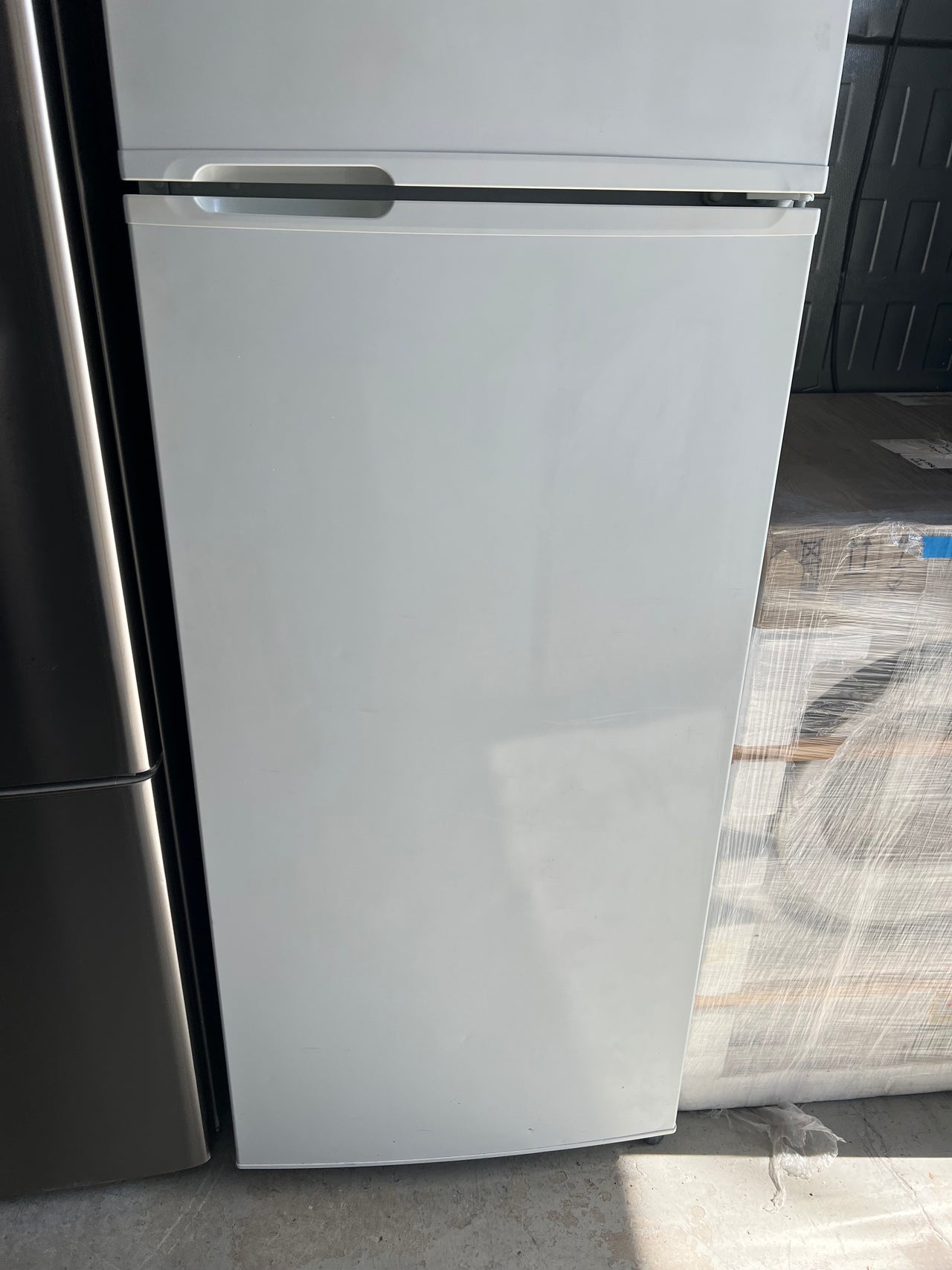 Second hand 328l Simpson top mounted refrigerator SR330BR - Second Hand Appliances Geebung