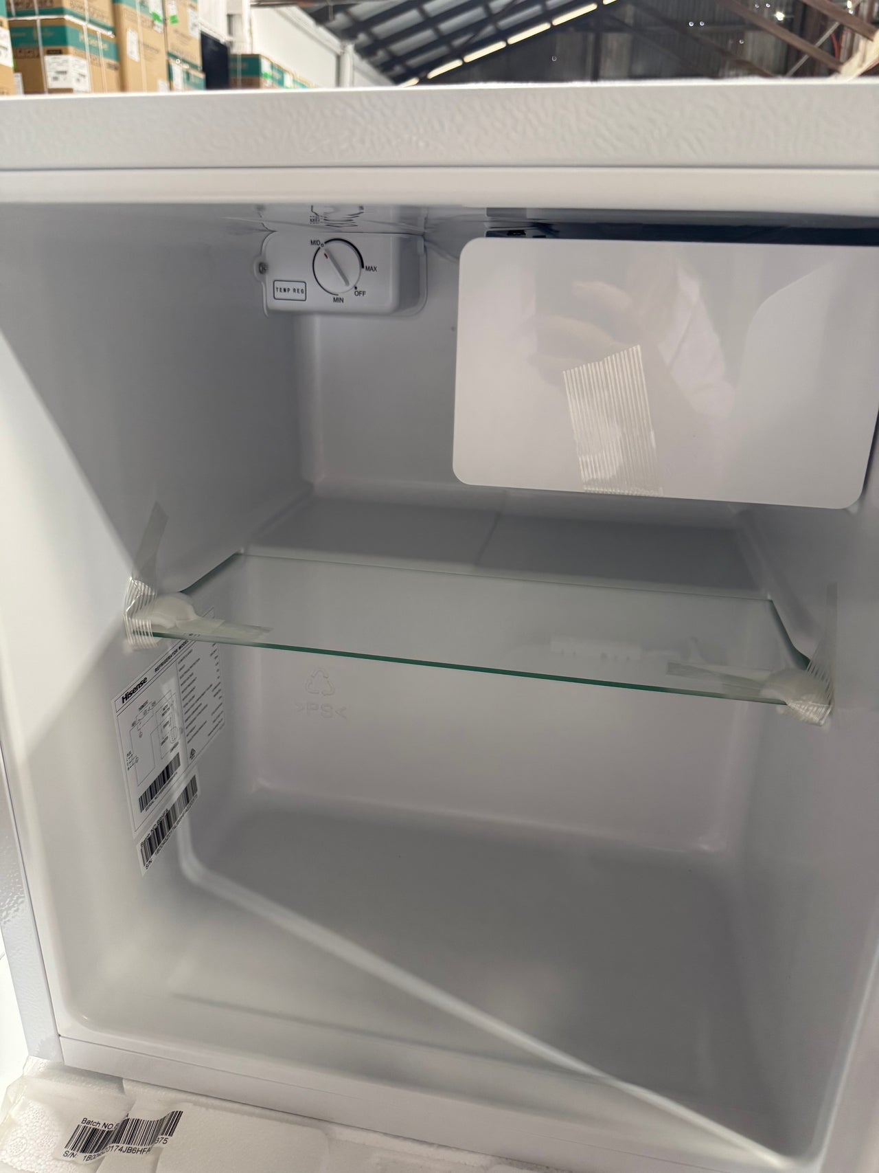 Factory second/Carton damaged Hisense 45 L Bar Fridge – White (HRBF46)