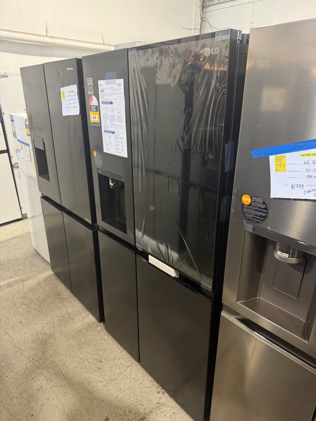 Factory second LG 635L InstaView Side-by-Side Refrigerator GS-V600MBLC - Second Hand Appliances Geebung