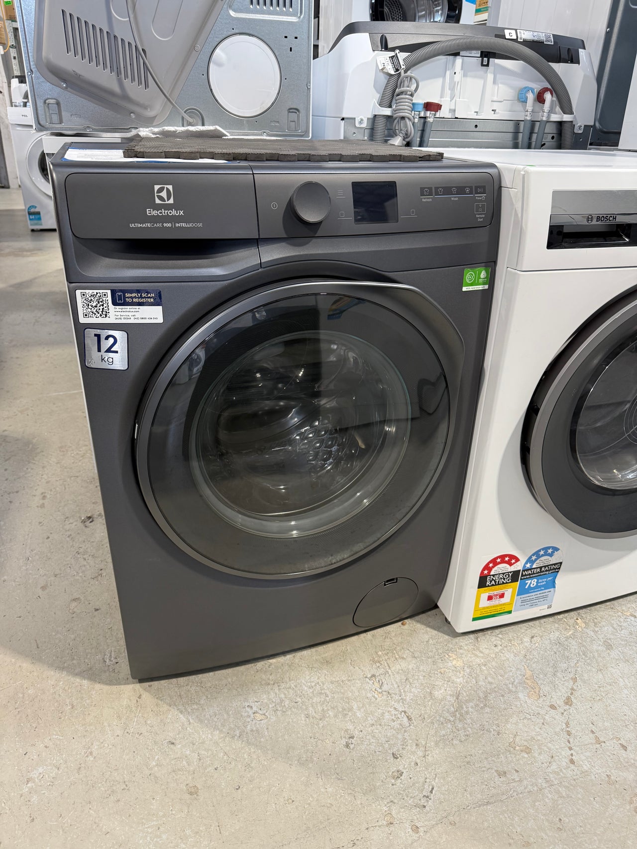Factory second Electrolux 12 kg UltimateCare 900 Front Load Washing Machine – Model: EWF1242R9SC (Dark Onyx)