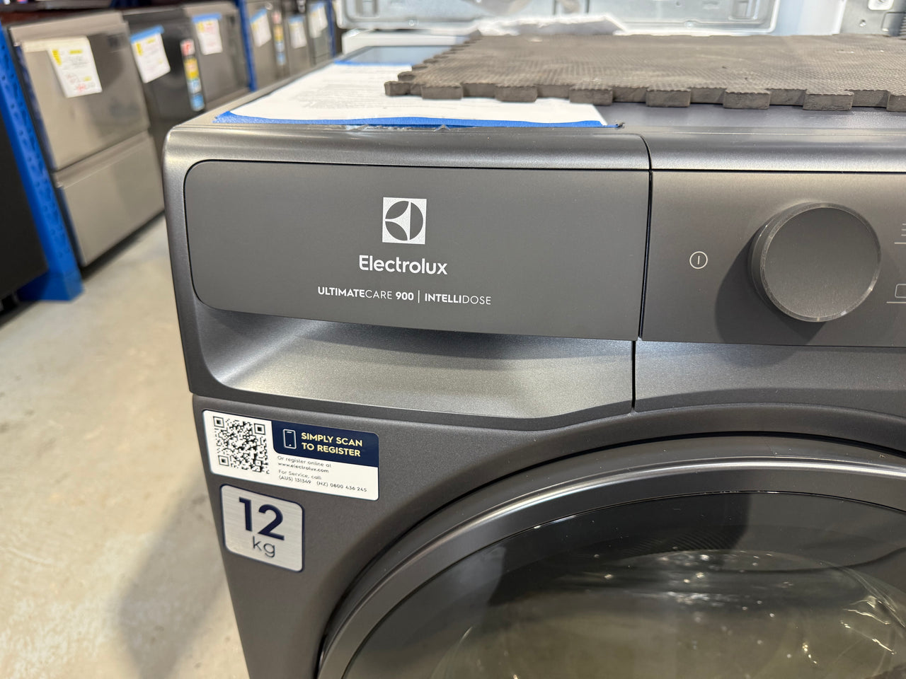 Factory second Electrolux 12 kg UltimateCare 900 Front Load Washing Machine – Model: EWF1242R9SC (Dark Onyx)