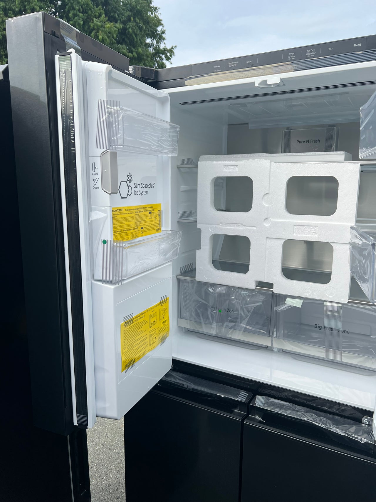 Transportation damaged LG 508L InstaView Refrigerator Model:GF-V570MBLC - Second Hand Appliances Geebung