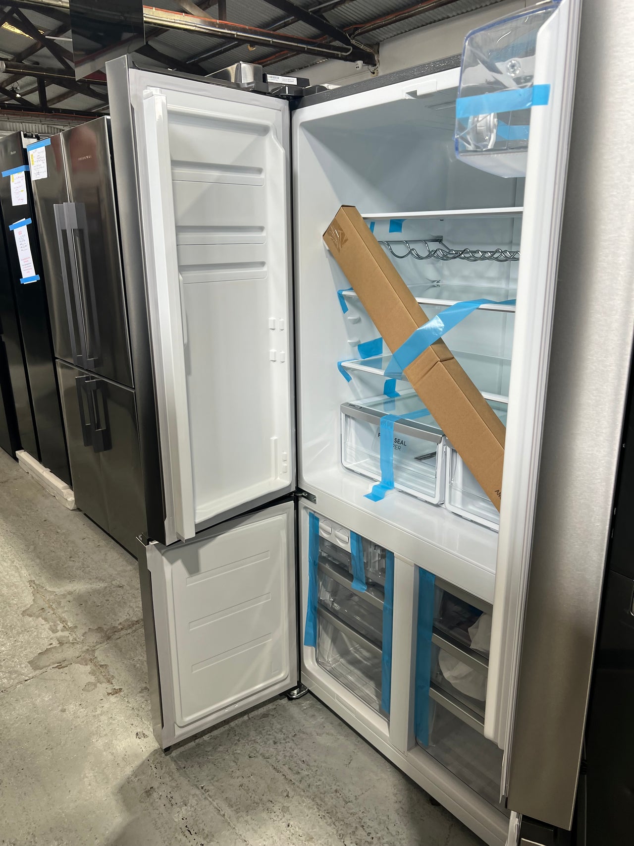 Transportation damaged Westinghouse 541L French Door Refrigerator WQE6000SB - Second Hand Appliances Geebung