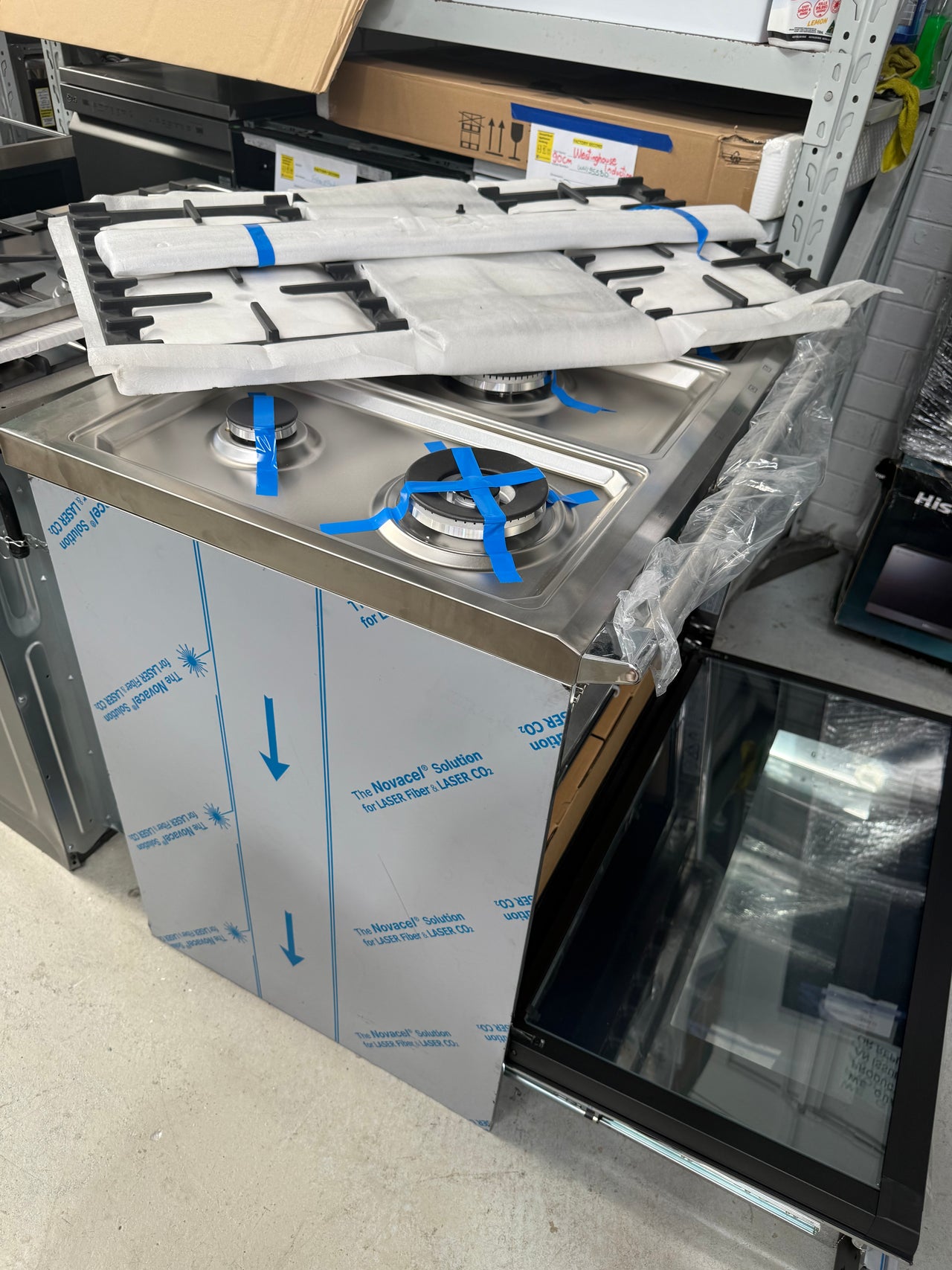 Factory second Fisher & Paykel 90cm Freestanding Dual Fuel Cooker OR90SCG4X1