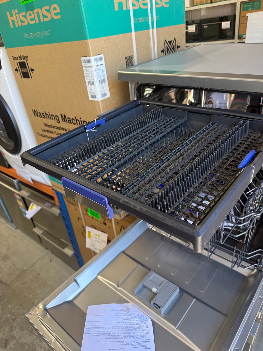 Factory second Westinghouse 60cm 15 Place Freestanding Dishwasher – Stainless Steel WSF6608XC