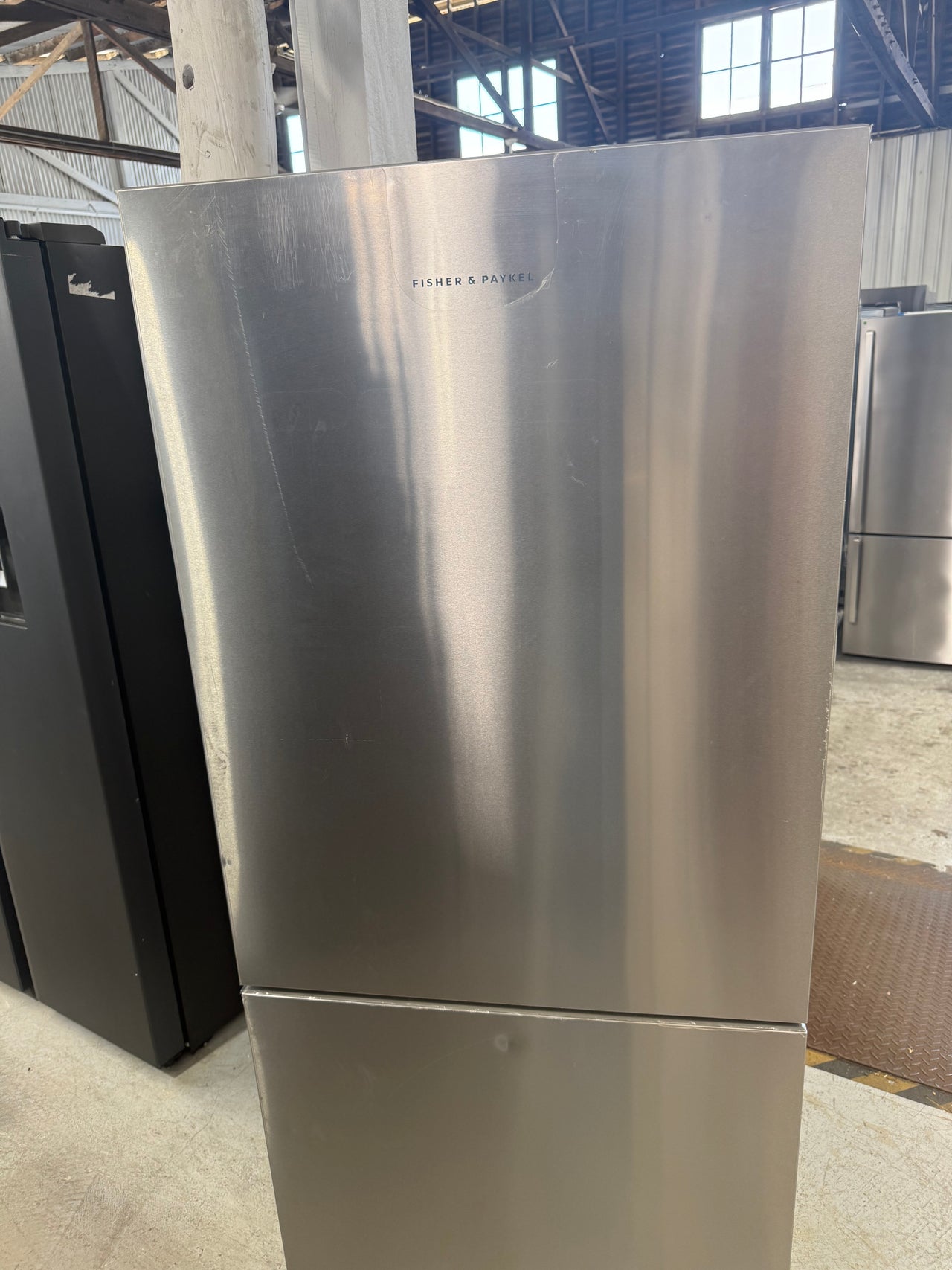 Factory second Fisher & Paykel 494 L Bottom Mount Refrigerator – Stainless Steel (RF522BLPX6)