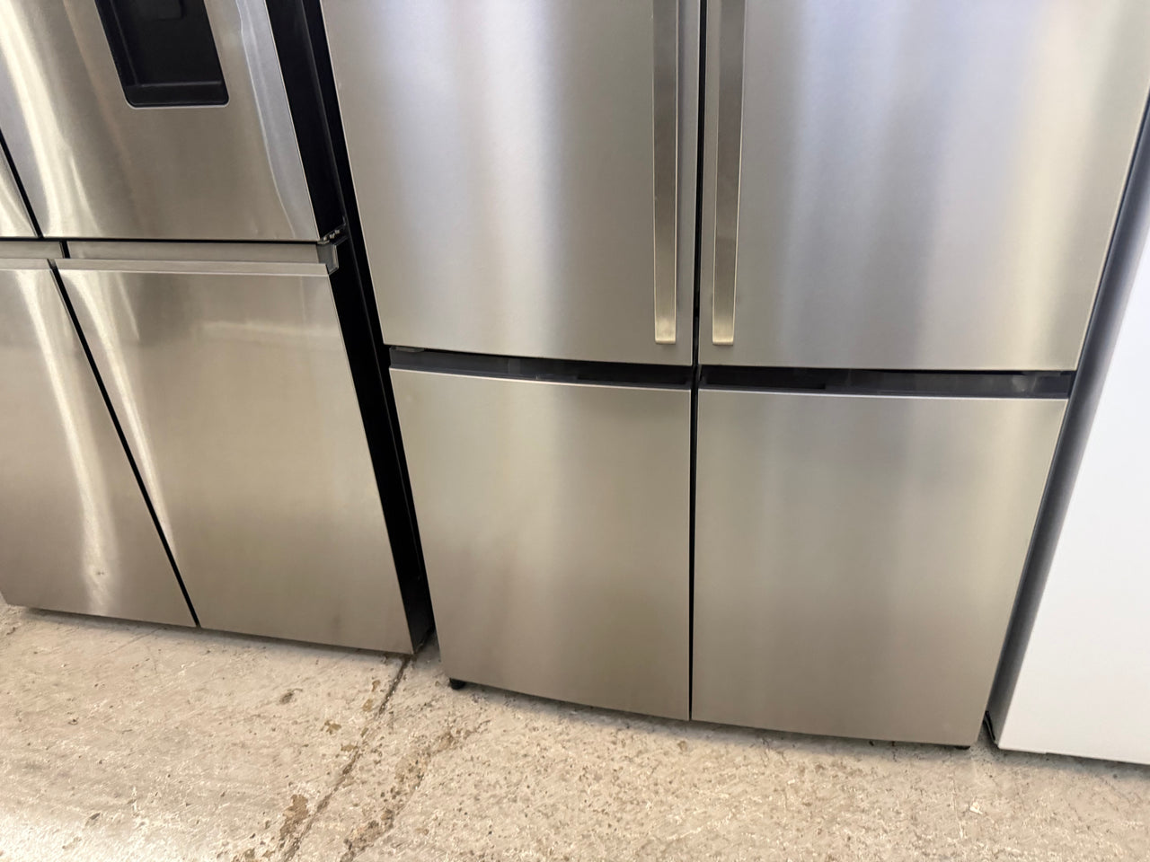 Second hand Westinghouse 541l French Door WQE6000SA