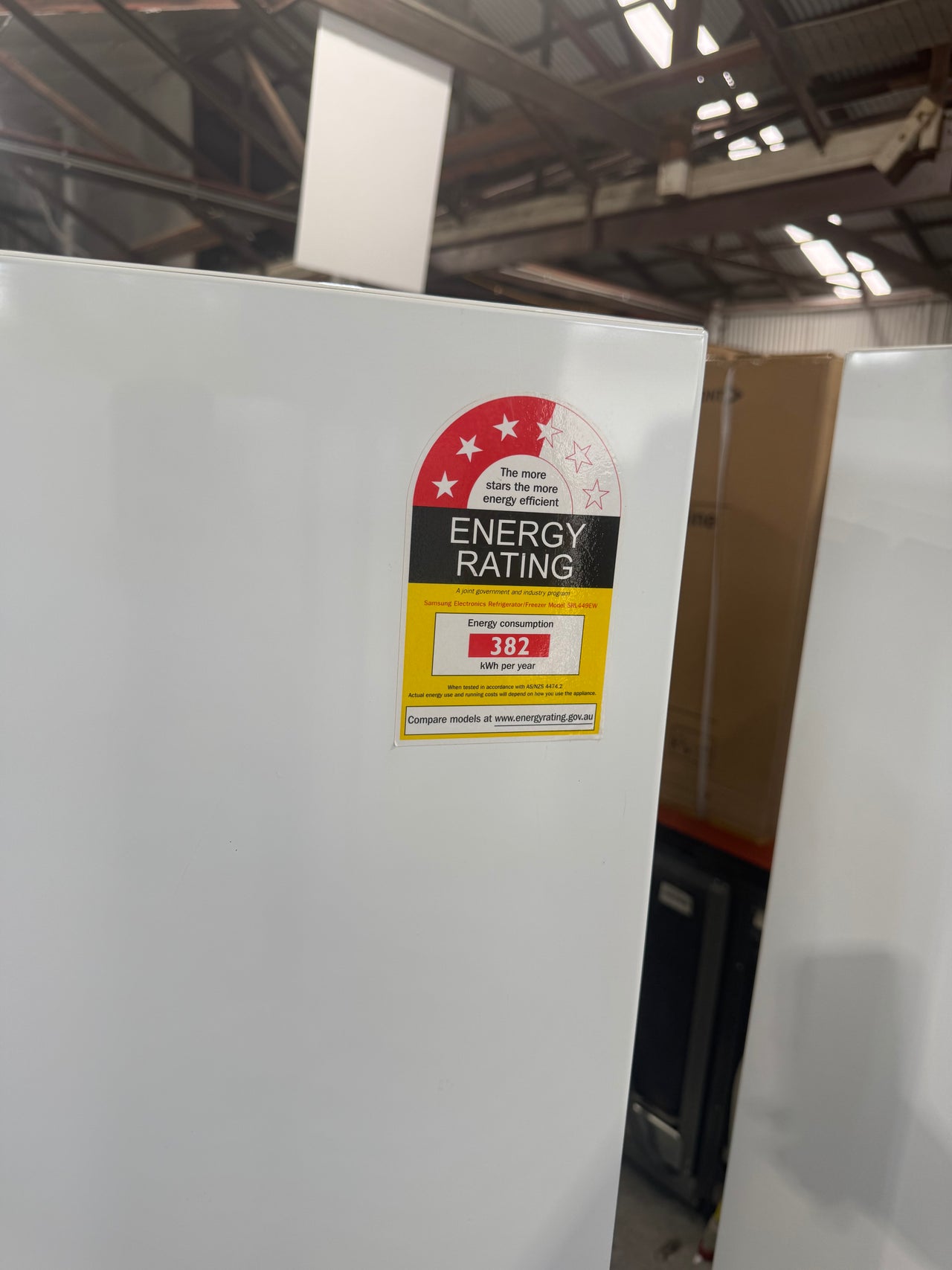 Second hand Samsung SRL449EW – 450 L Bottom-Mount Refrigerator