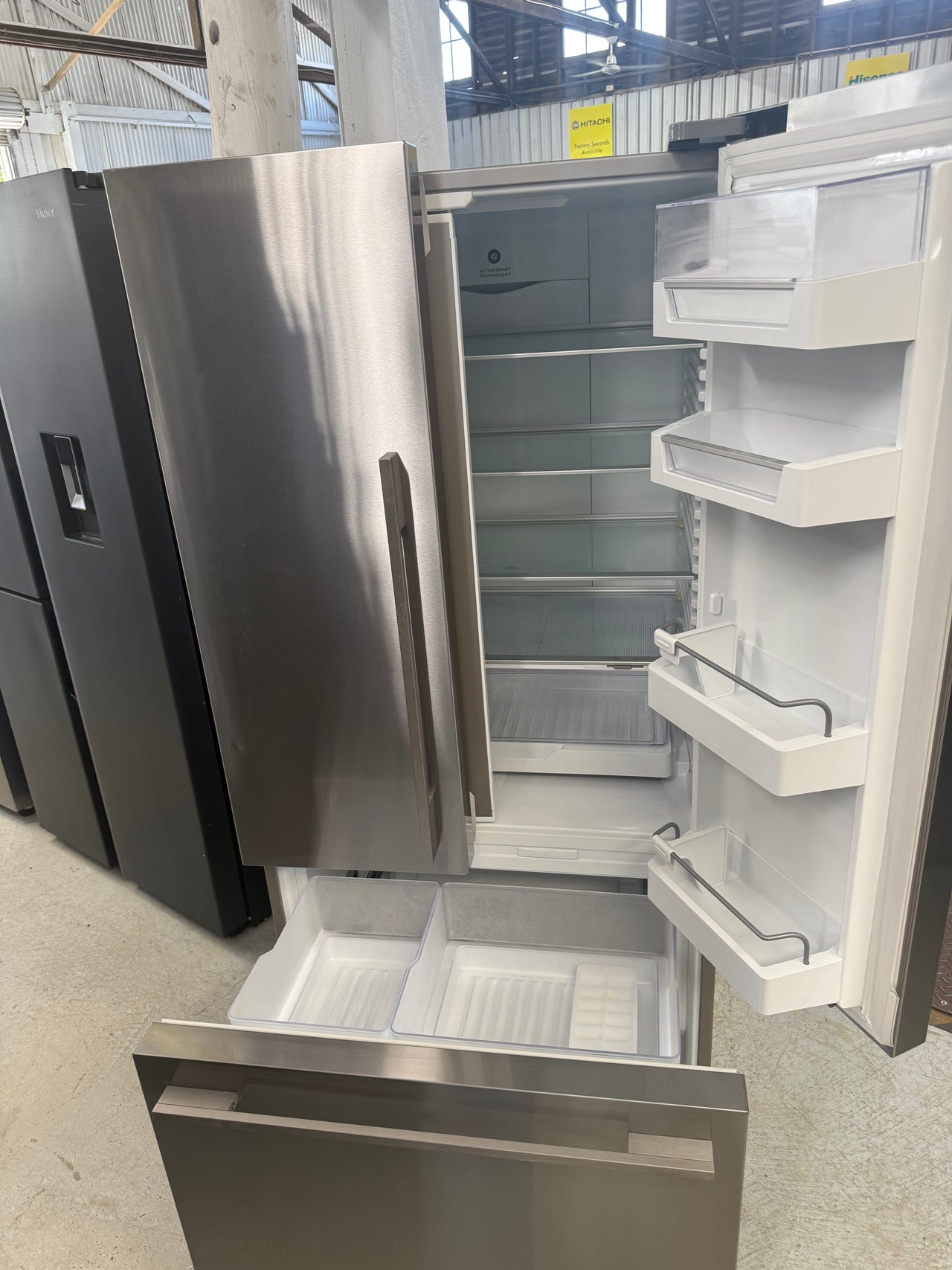 Factory second Fisher&Paykel 487L French Door Fridge Model:RF522ADX5