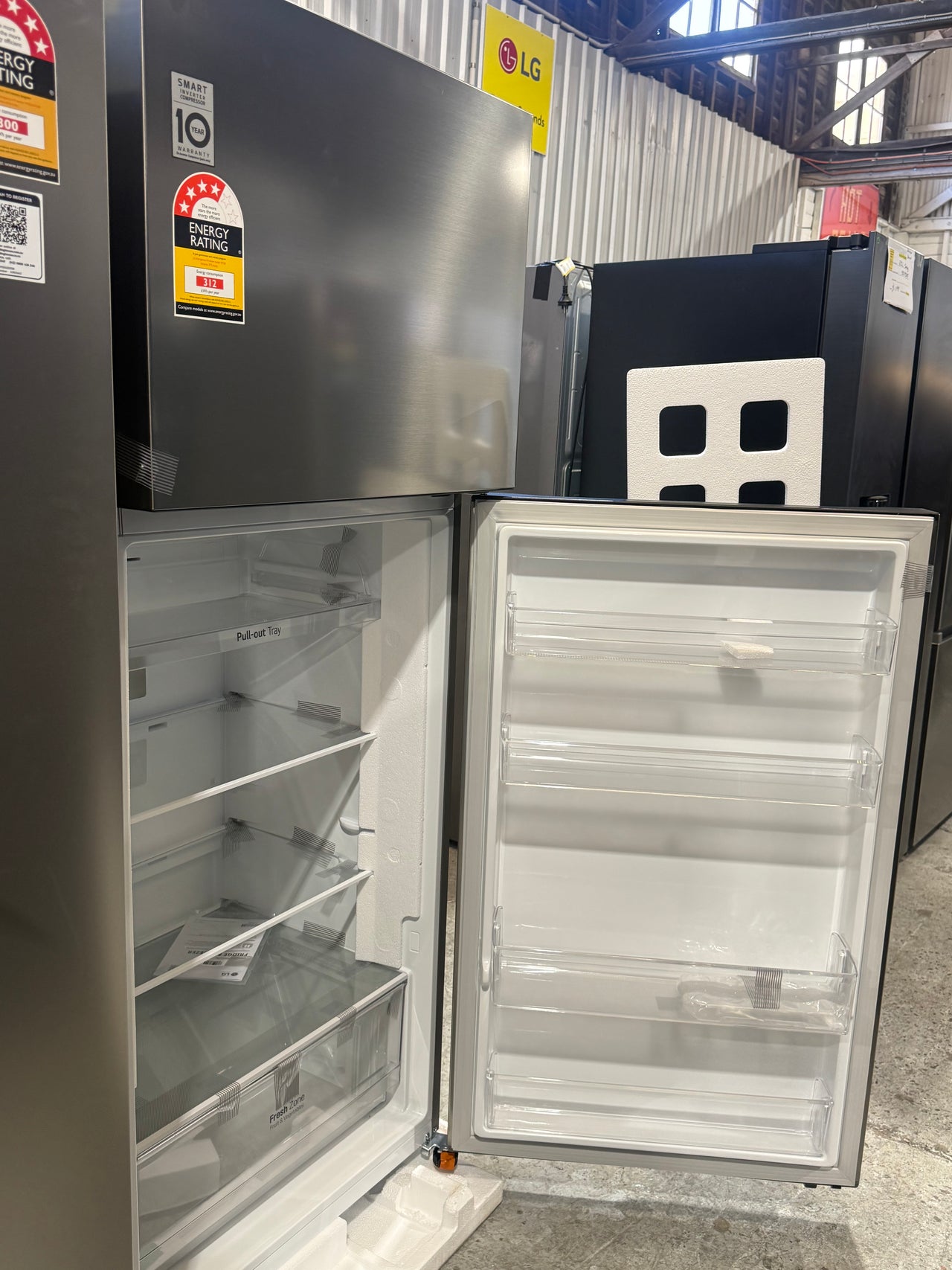 Factory second/Carton damaged LG 375L Top Mount Refrigerator – Stainless Finish Model: GT-5S