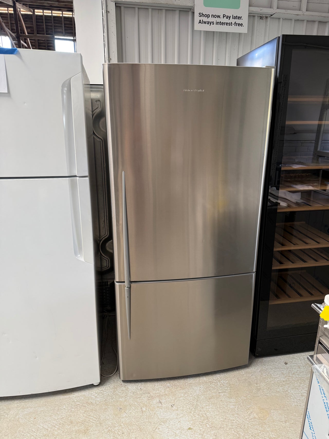 Second hand The Fisher & Paykel E522BRX 519L bottom-freezer refrigerator