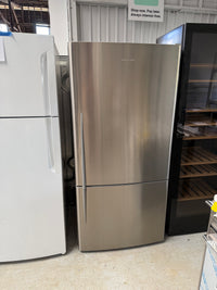 Thumbnail for Second hand The Fisher & Paykel E522BRX 519L bottom-freezer refrigerator