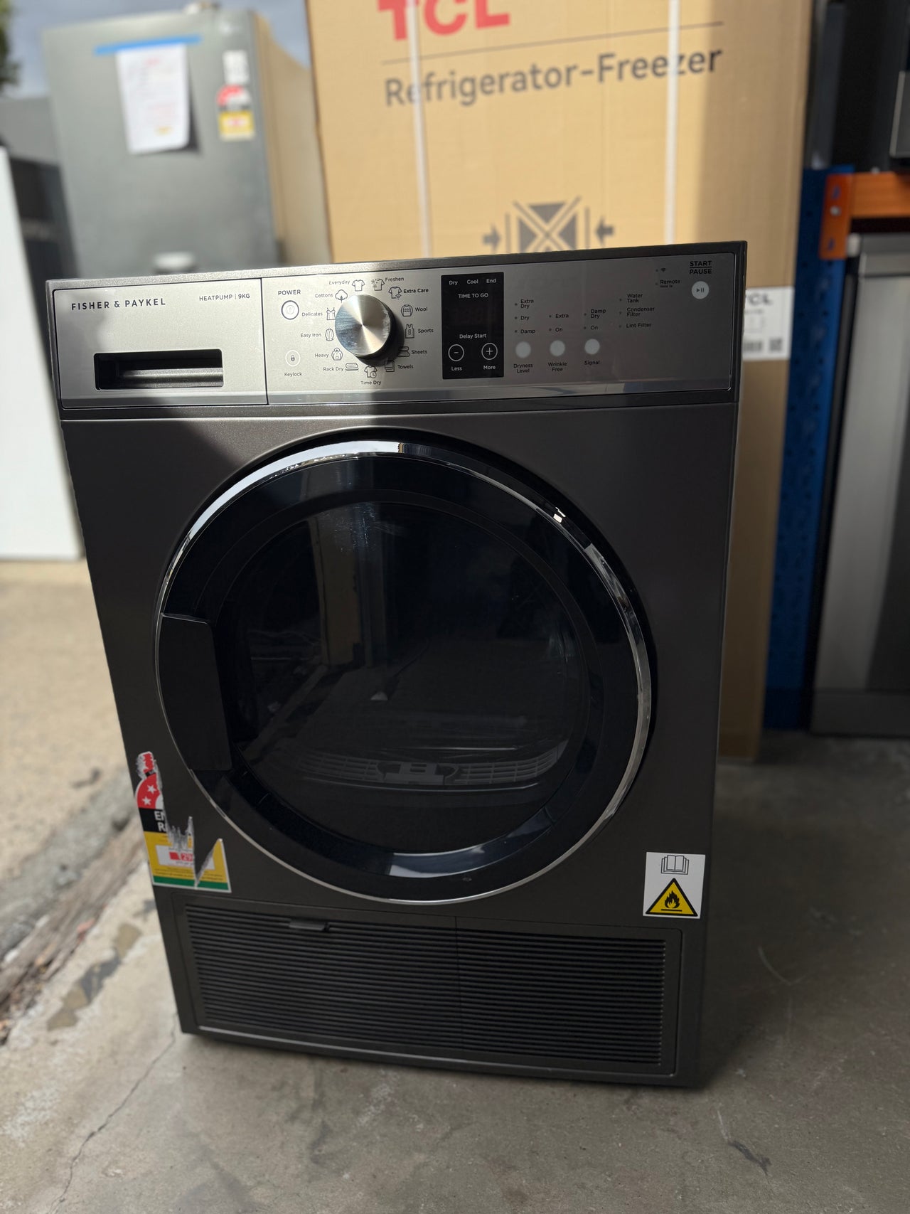Factory second Fisher & Paykel DH9060PG2 – 9 kg Series 7 Heat Pump Dryer (Graphite) - Second Hand Appliances Geebung