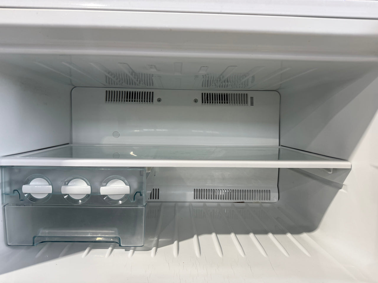 Second hand Westinghouse 520 L Top-Mount Refrigerator – White (Model WTM5200WBR) - Second Hand Appliances Geebung