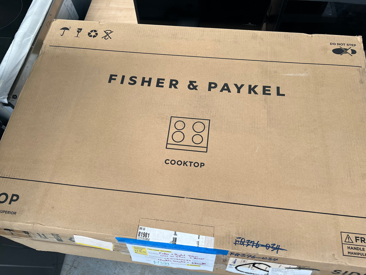 Factory second Fisher & Paykel 90cm Gas Cooktop CG905DNGGB4 - Second Hand Appliances Geebung