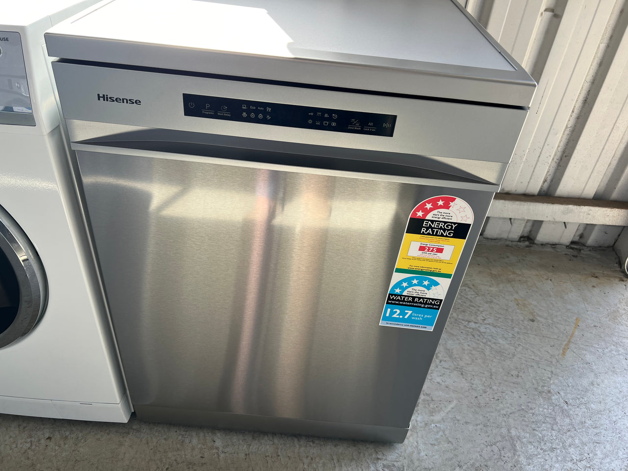 Factory second Hisense 60cm Freestanding Dishwasher Model: HSCE14FS - Second Hand Appliances Geebung