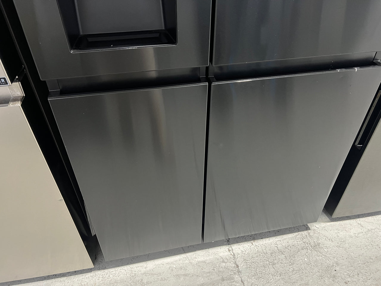 Transportation damaged Hisense 632L Side By Side Refrigerator with non-plumbed water and ice dispenser  HRSBS632BW - Second Hand Appliances Geebung