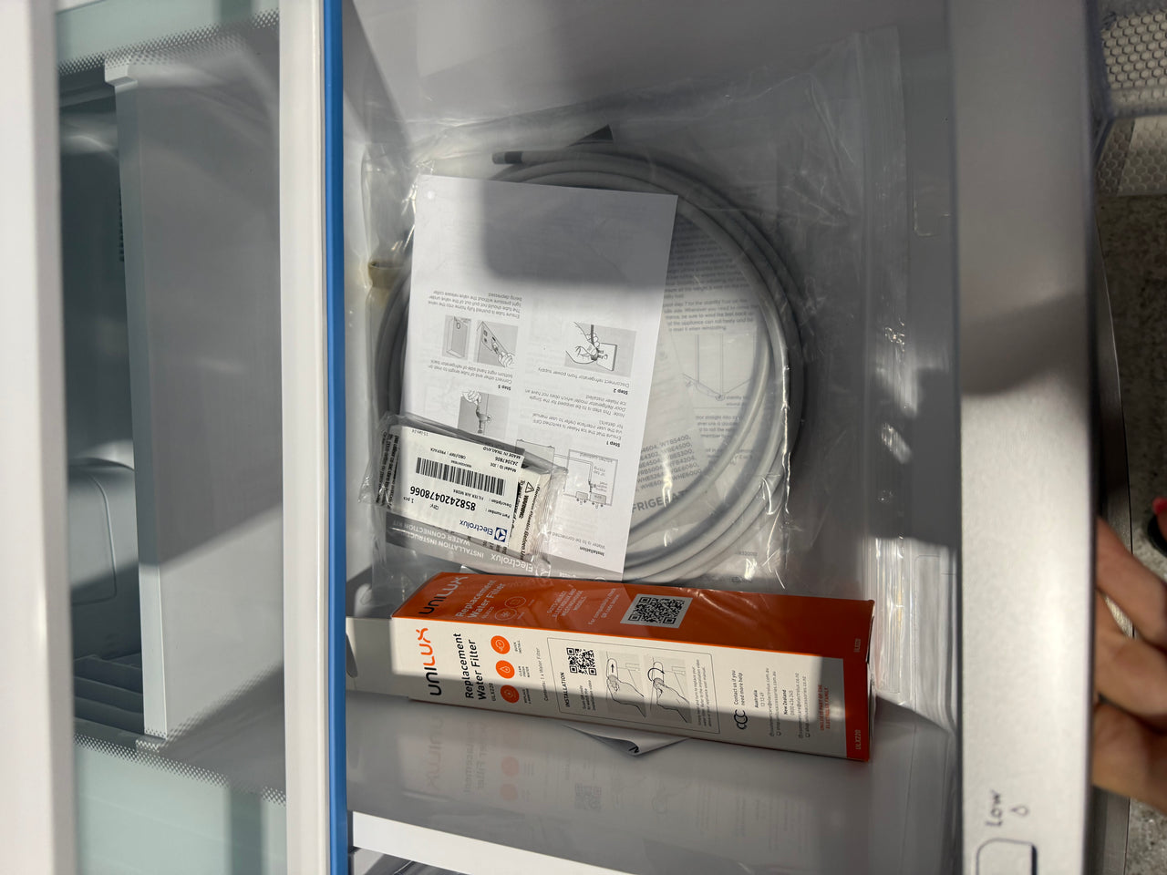 Factory second Westinghouse 605L Side by Side Fridge – Stainless Steel WHE6060SB