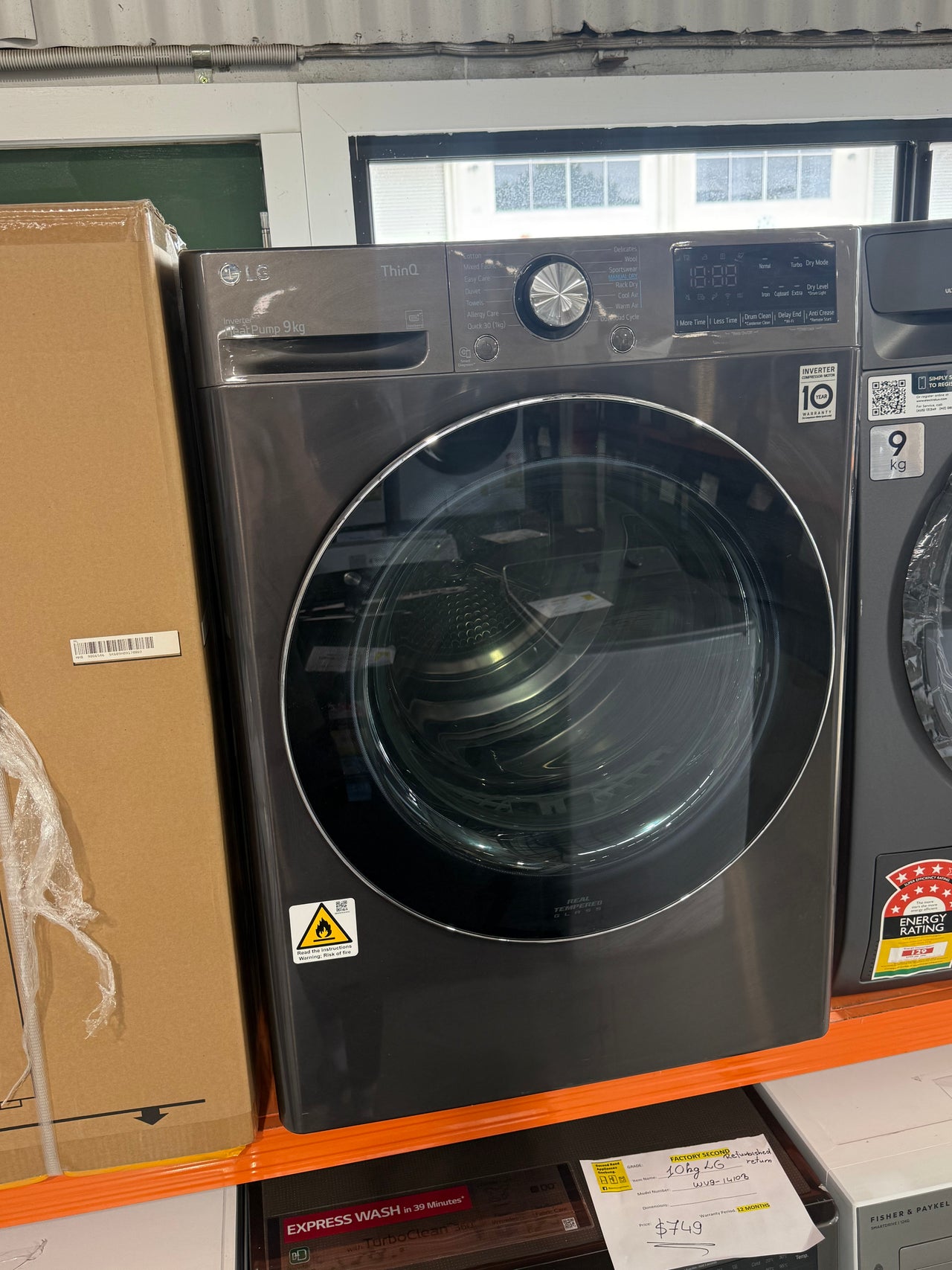Factory second LG 9kg Heat Pump Dryer – Black Steel  DVH9-09B