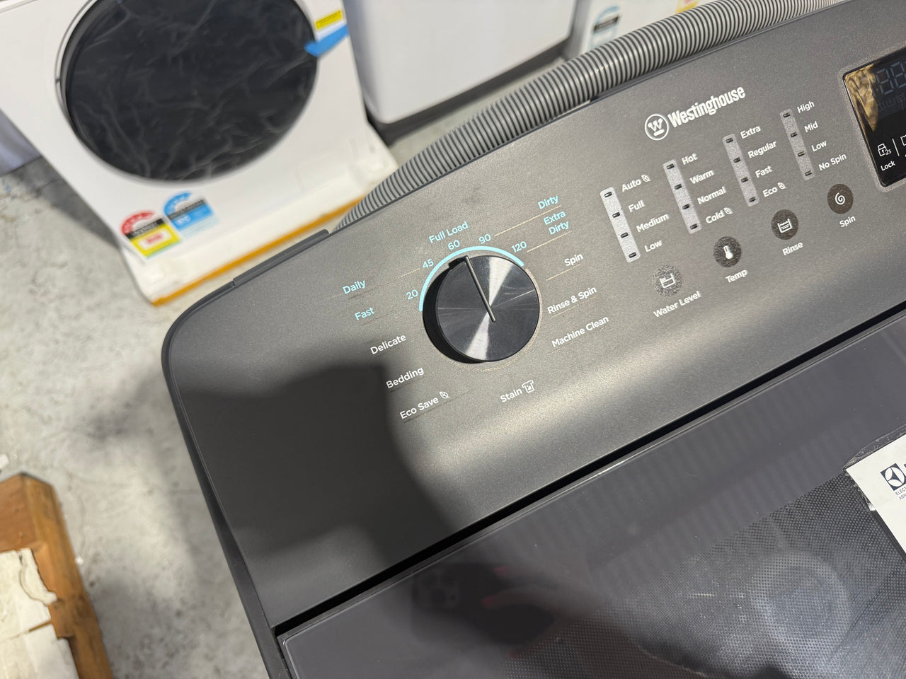 Factory second Westinghouse WWT9084C7SA – 9 kg EasyCare Top Load Washing Machine