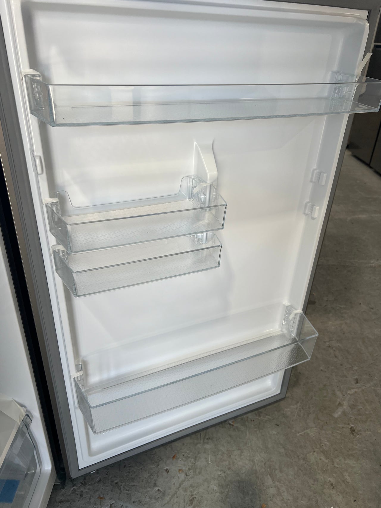 Transportation damaged Hisense HRTF424S 424L Top Mount Fridge (Stainless Steel) HRTF424S - Second Hand Appliances Geebung