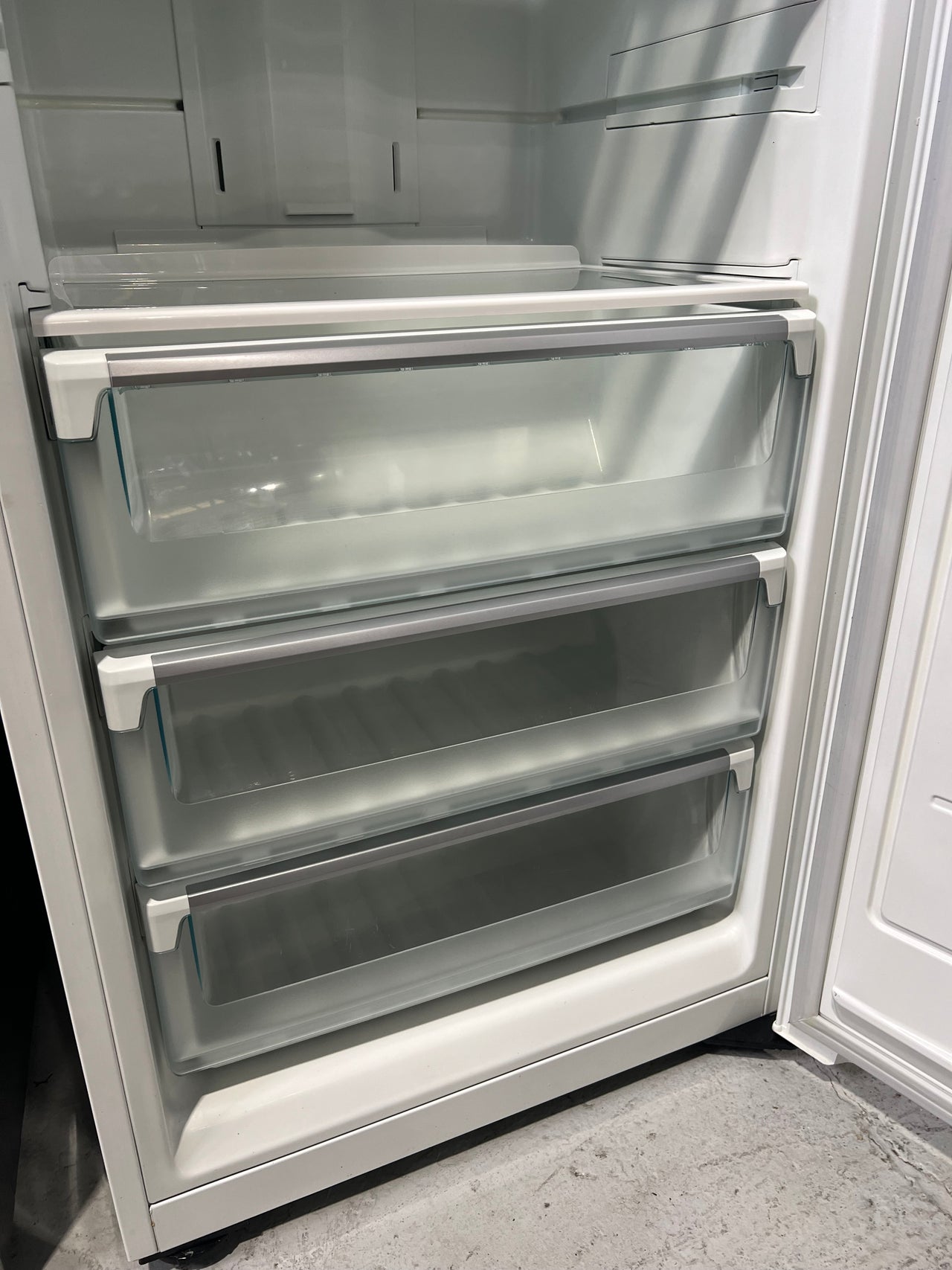 Second hand 360l Westinghouse vertical freezer WFM3600WB-R - Second Hand Appliances Geebung