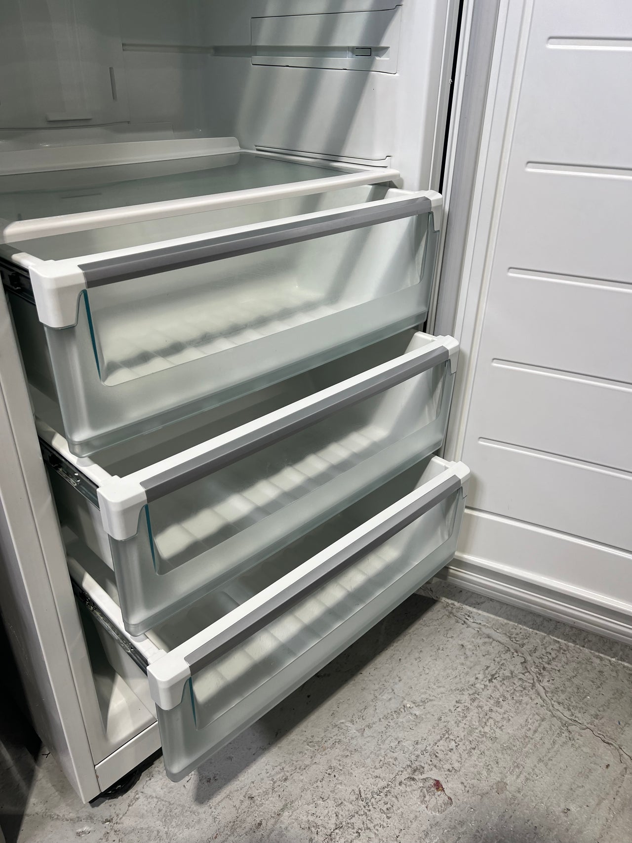 Second hand 360l Westinghouse vertical freezer WFM3600WB-R - Second Hand Appliances Geebung