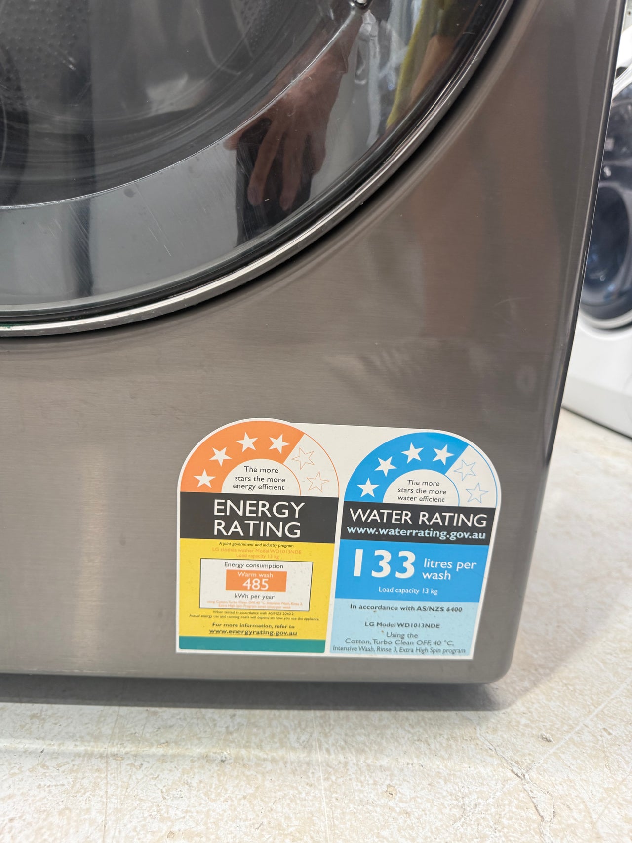 Second hand LG 13 kg Front Load Washing Machine with Turbo Clean®   Model: WD1013NDE