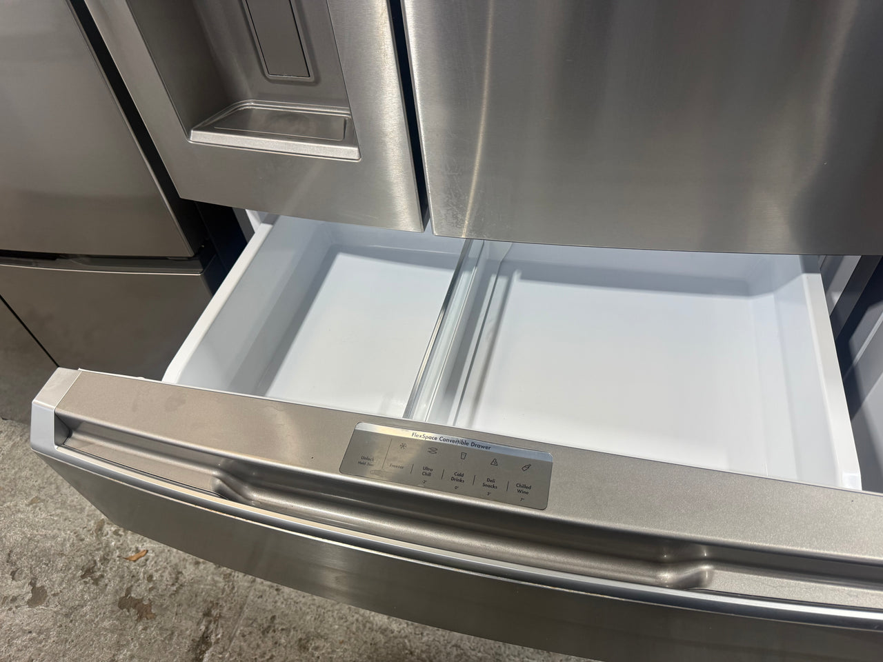 Second hand Westinghouse 609L French Door Refrigerator with Ice & Water – Stainless Steel WHE6170SB