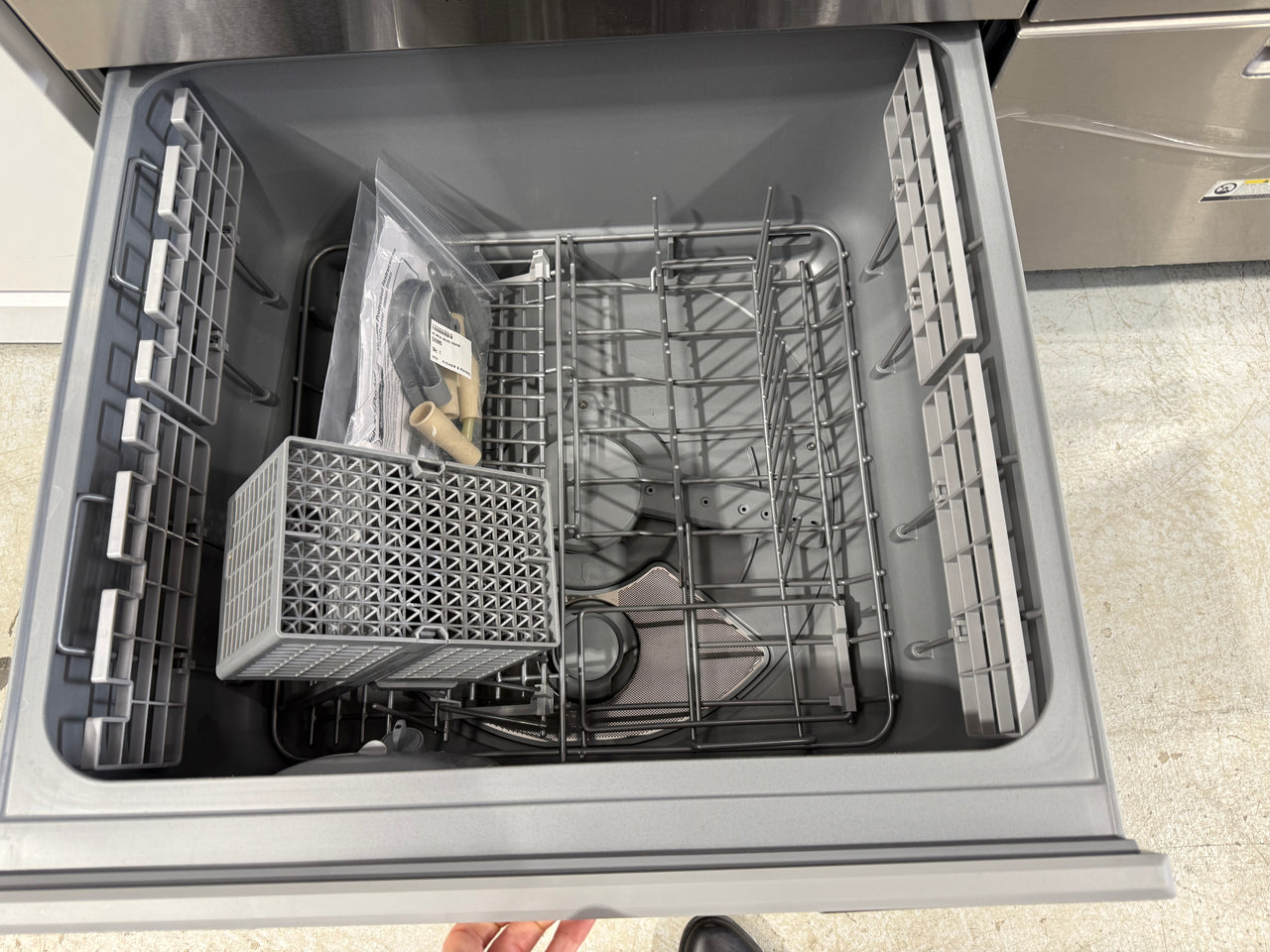 Factory second Fisher & Paykel DD60DAX9 Series 7 Contemporary Double DishDrawer™ Dishwasher