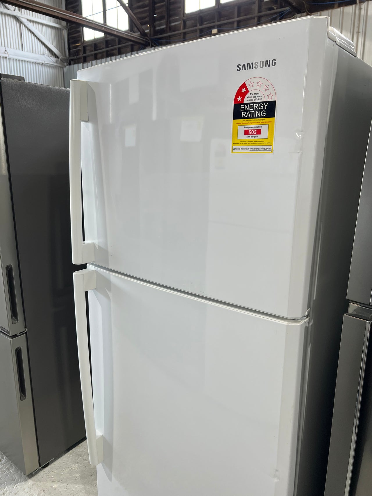 Second hand 431L Samsung Fridge SR430MW - Second Hand Appliances Geebung