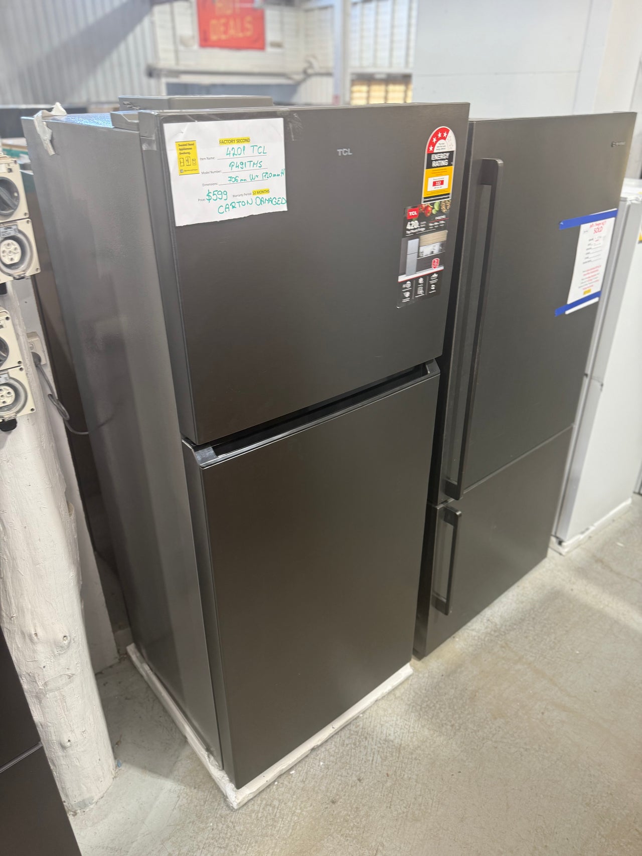 Transportation damaged TCL 420L Top Mount Fridge – Galaxy Grey (P491TMS)