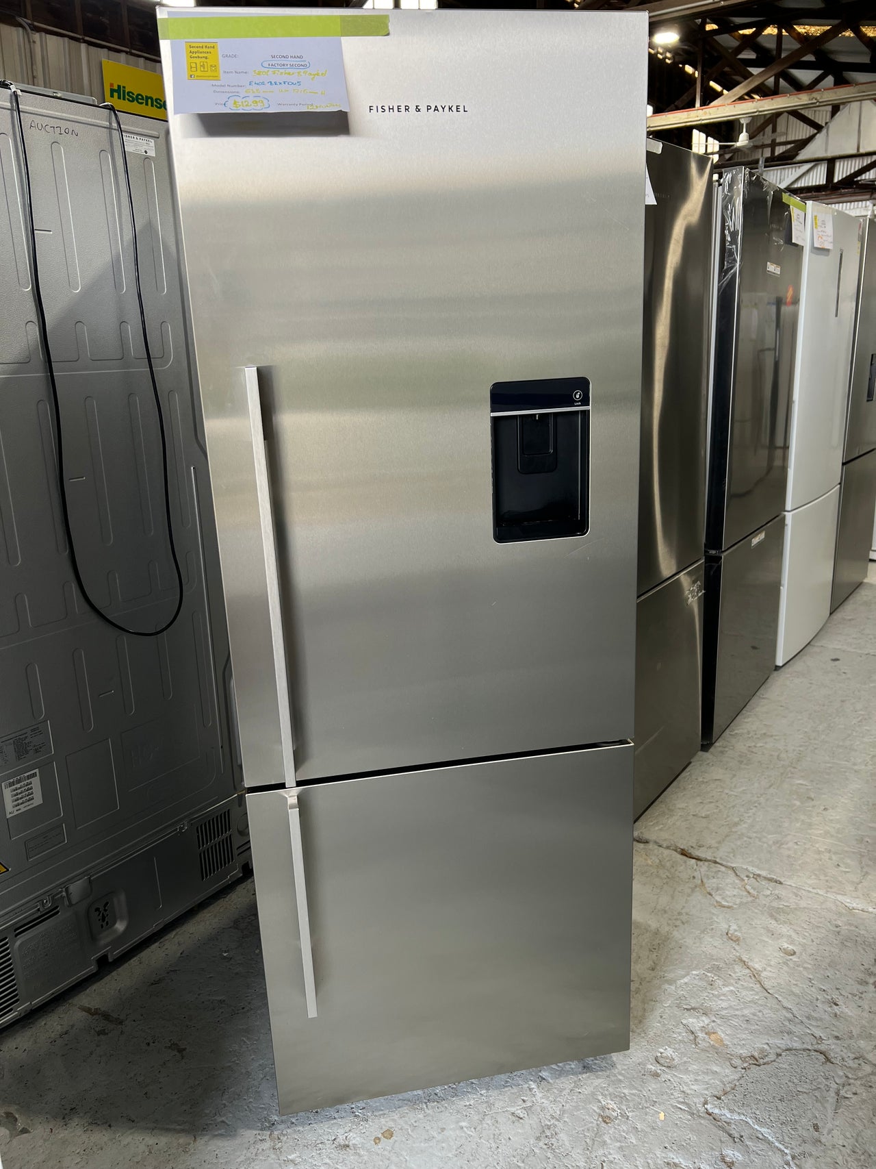 Factory second 380l Fisher&Paykel with ice and water dispenser E402BRXFDU5 - Second Hand Appliances Geebung