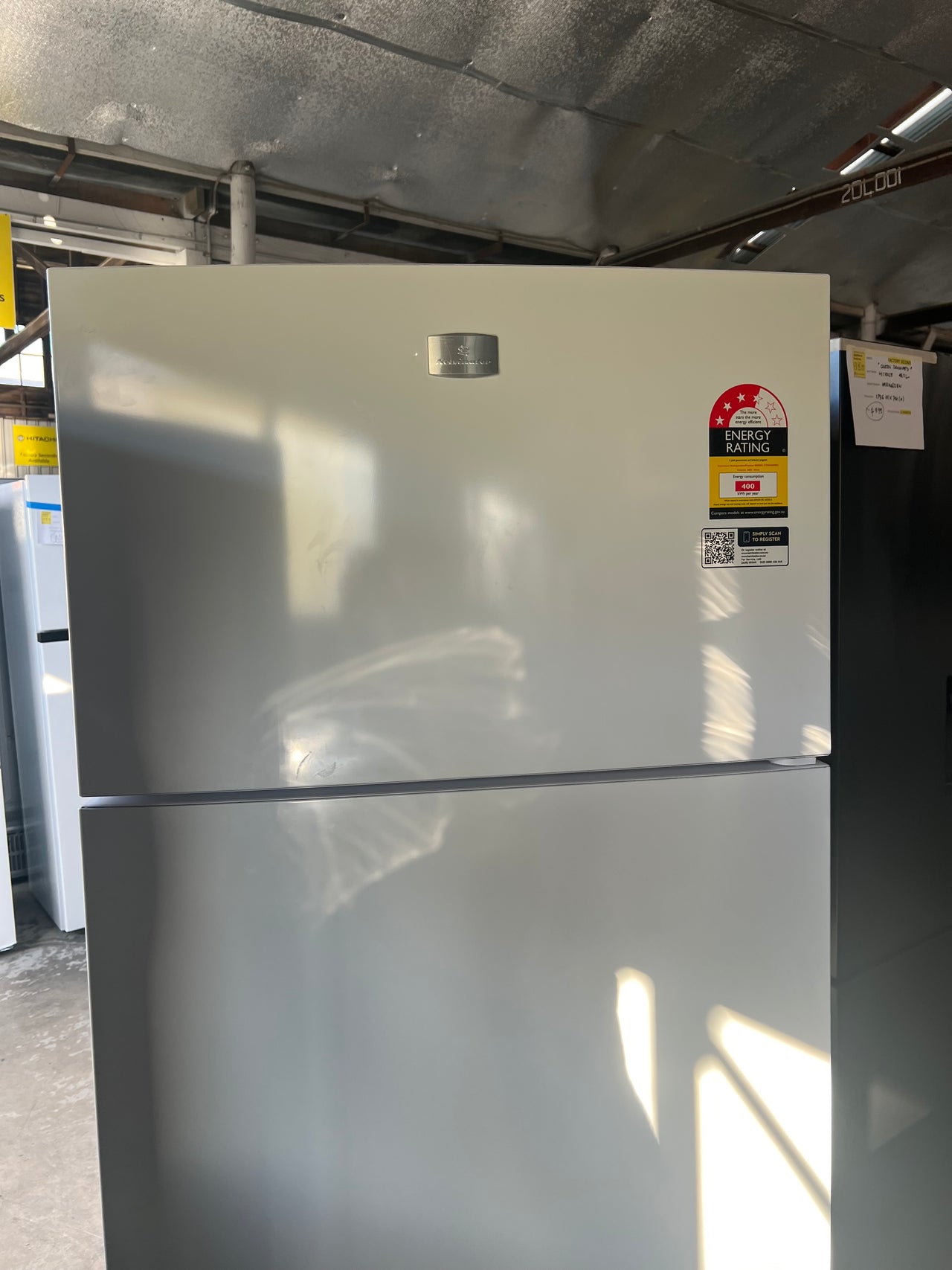 Transportation damaged Kelvinator 503L Top Mount Frost Free Fridge White Model: KTM5402WC - Second Hand Appliances Geebung