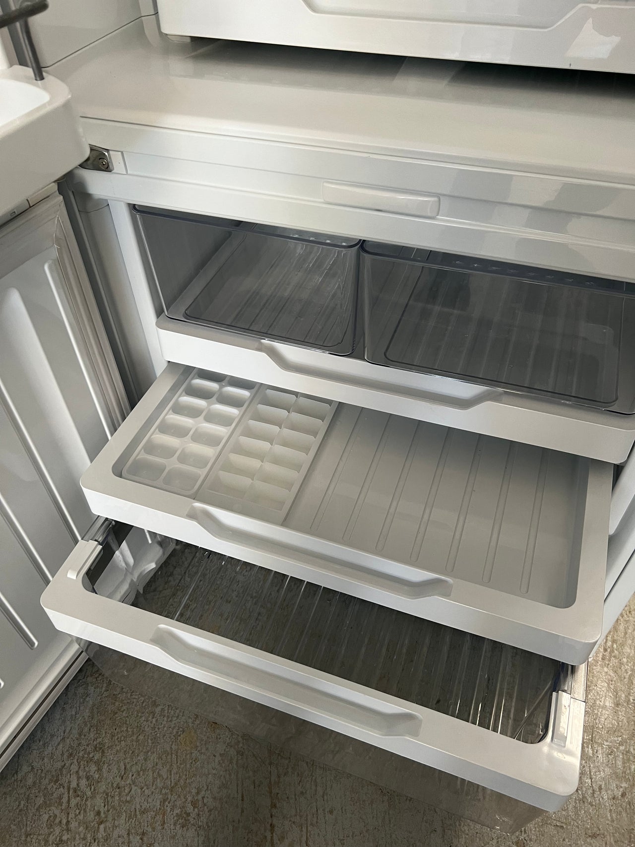 Second hand 442L Fisher&Paykel Bottom Mount Fridge E442BLE - Second Hand Appliances Geebung