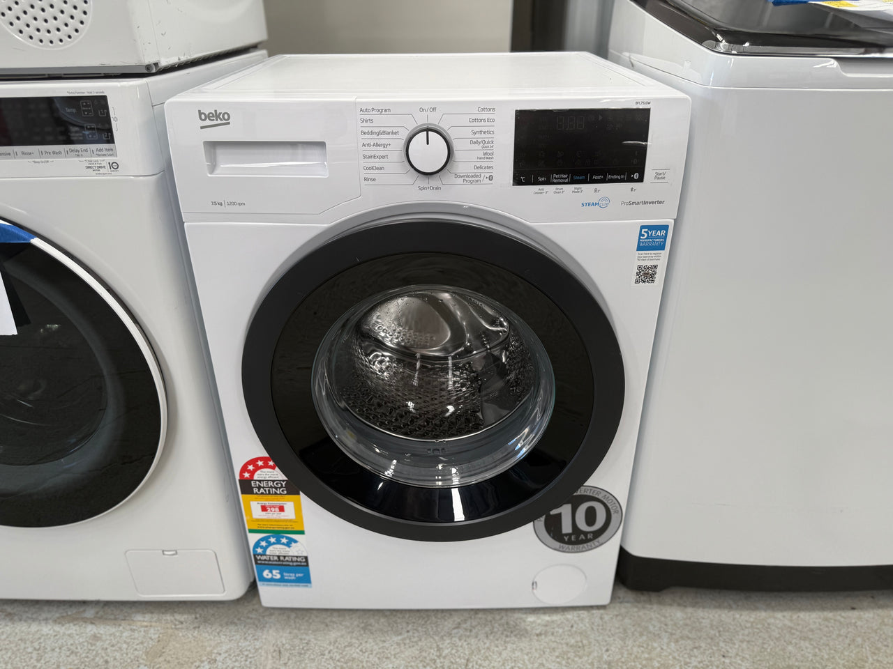 Transportation damaged Beko 7.5kg Front Load Washing Machine BFL7510W