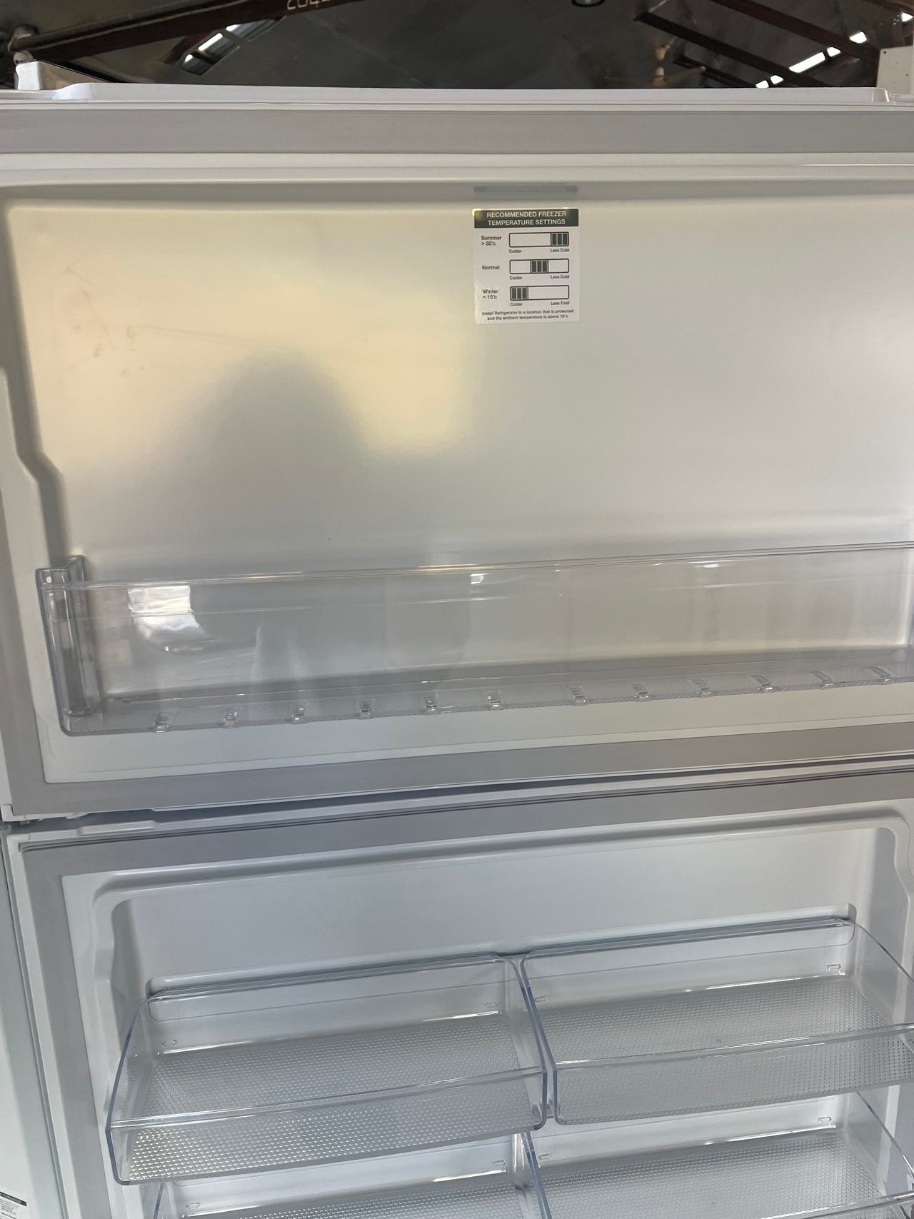 Transportation damaged Kelvinator 503L Top Mount Frost Free Fridge White Model: KTM5402WC - Second Hand Appliances Geebung