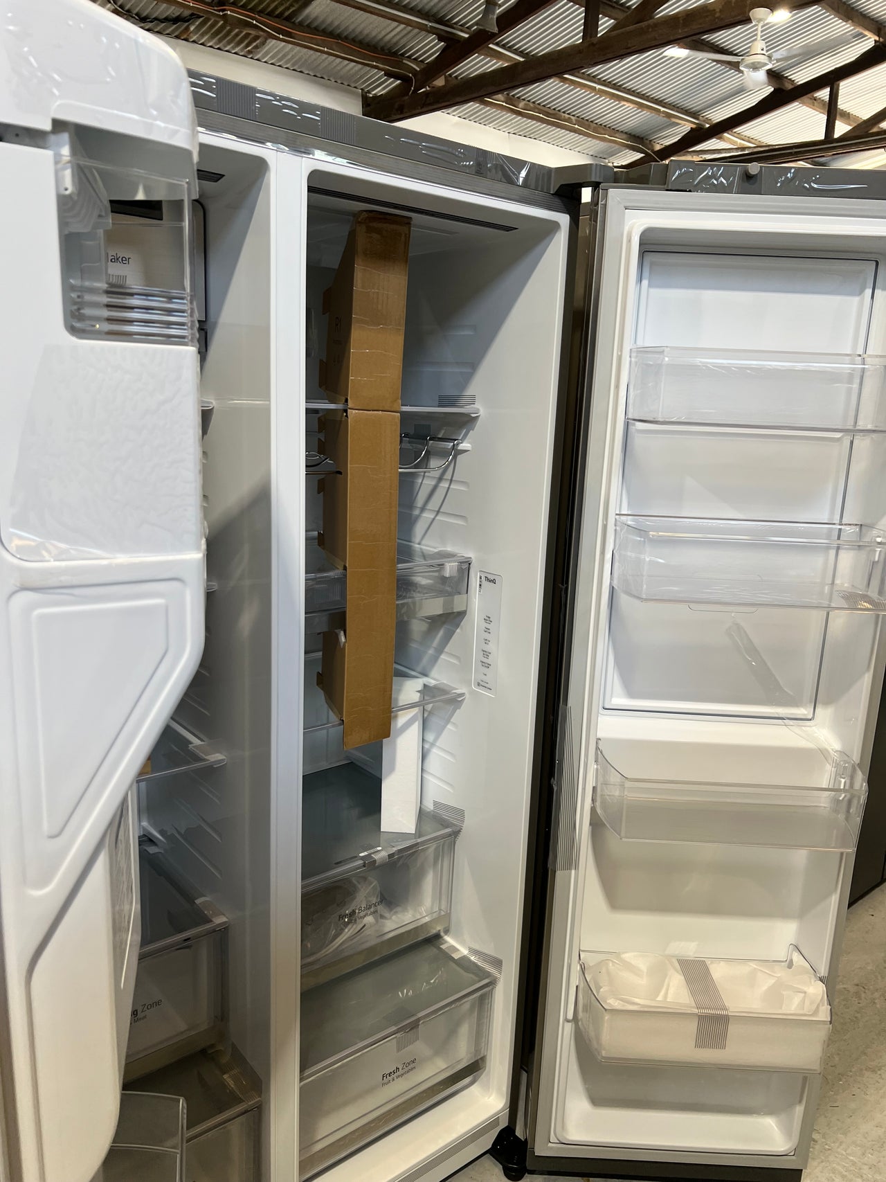 Transportation damaged LG 635L Side By Side Refrigerator GS-D635PLC - Second Hand Appliances Geebung