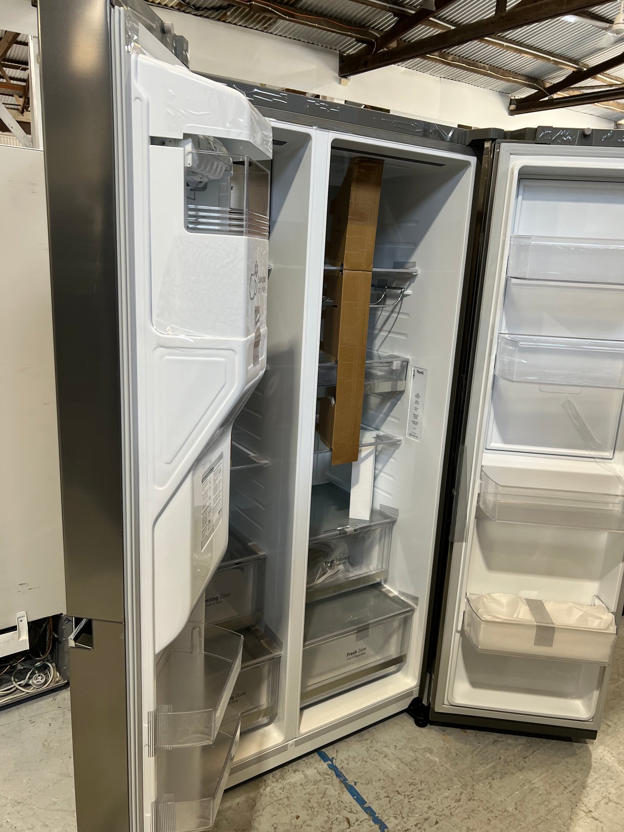 Transportation damaged LG 635L Side By Side Refrigerator GS-D635PLC - Second Hand Appliances Geebung