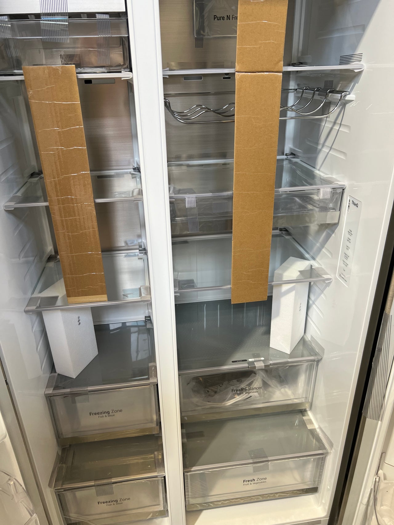 Transportation damaged LG 635L Side By Side Refrigerator GS-D635PLC - Second Hand Appliances Geebung