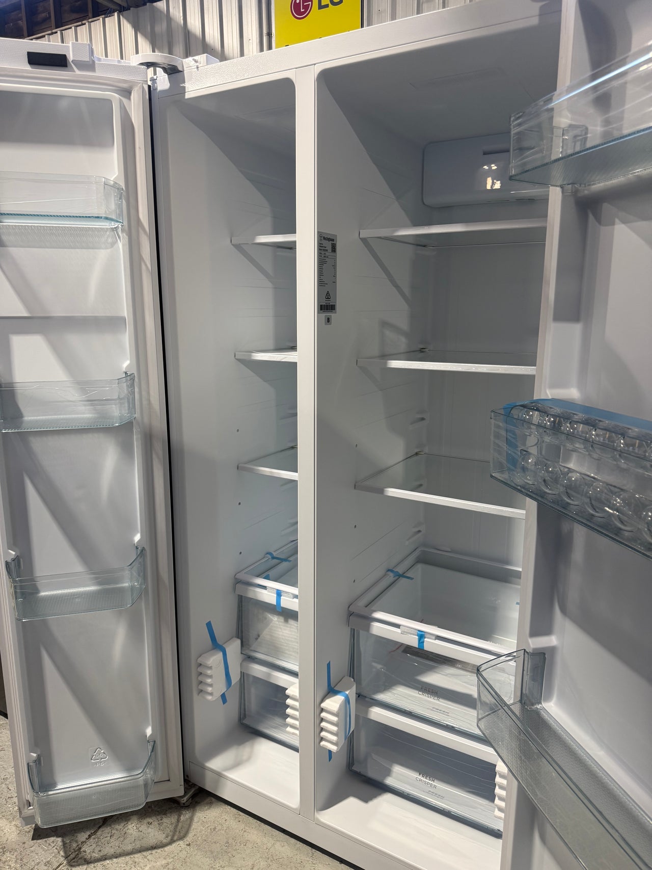 Factory second Westinghouse WSE6200WB 624L Side by Side Refrigerator – White