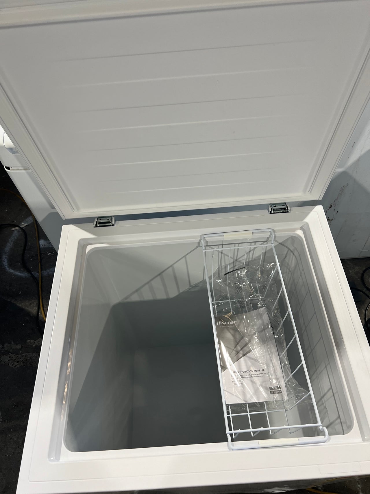 Transportation damaged Hisense 145L Hybrid Chest Freezer HRCF144 - Second Hand Appliances Geebung