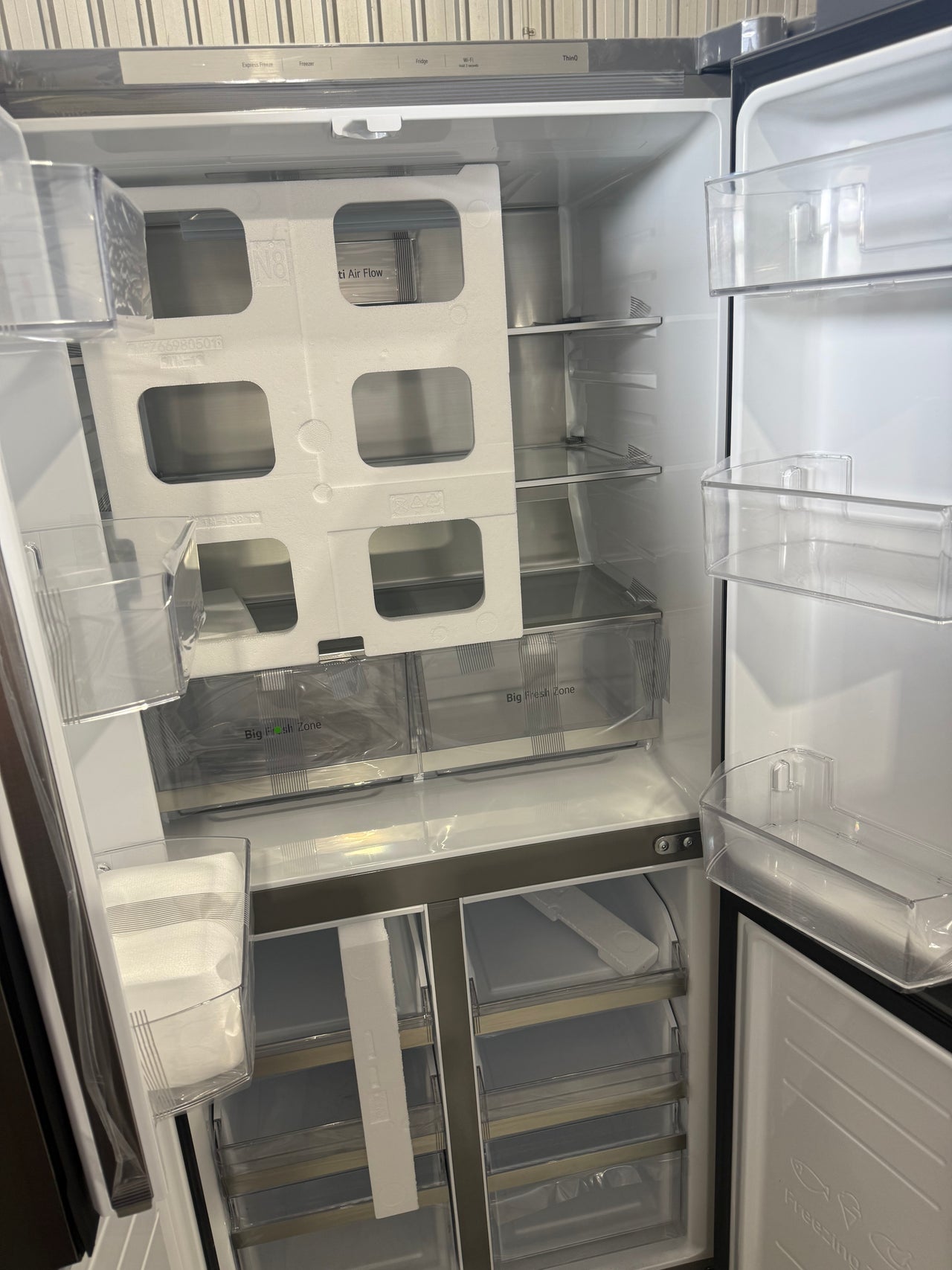 Transportation damaged LG 530l Slim French Door Refrigerator – Platinum Silver  Model: GF-B505PL