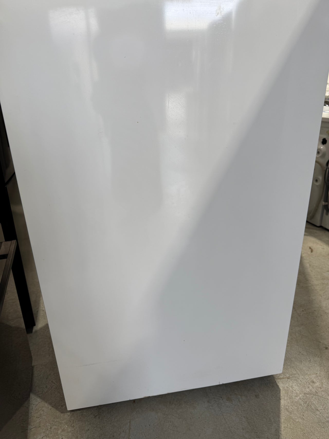 Second hand Fisher&Paykel RF521TRPW6 517-liter top-mount refrigerator