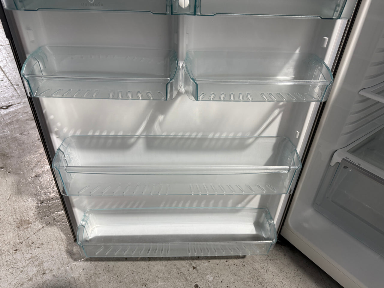 Second hand Westinghouse WTE5200WB 520-liter top-mount refrigerator