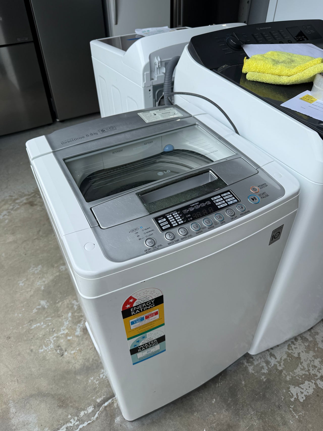 Second hand LG WT-H550 5.5kg top load washing machine