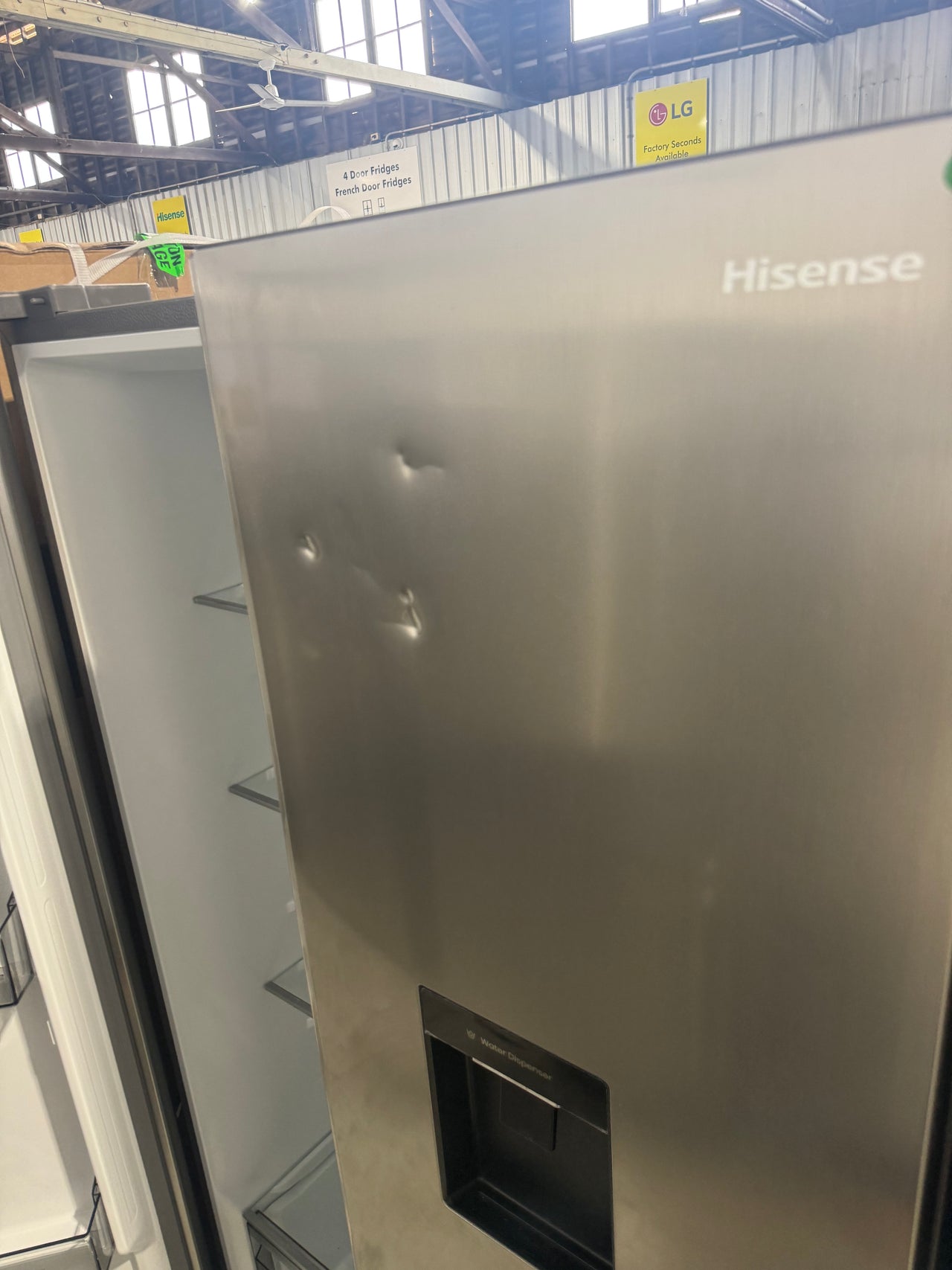 Factory second Hisense HRSBS540SW 541 L PureFlat Side-by-Side Refrigerator