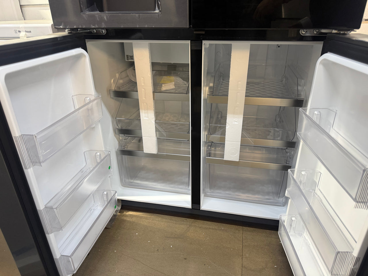 Transportation damaged LG 642L InstaView French Door Fridge – GF-V700BSLC