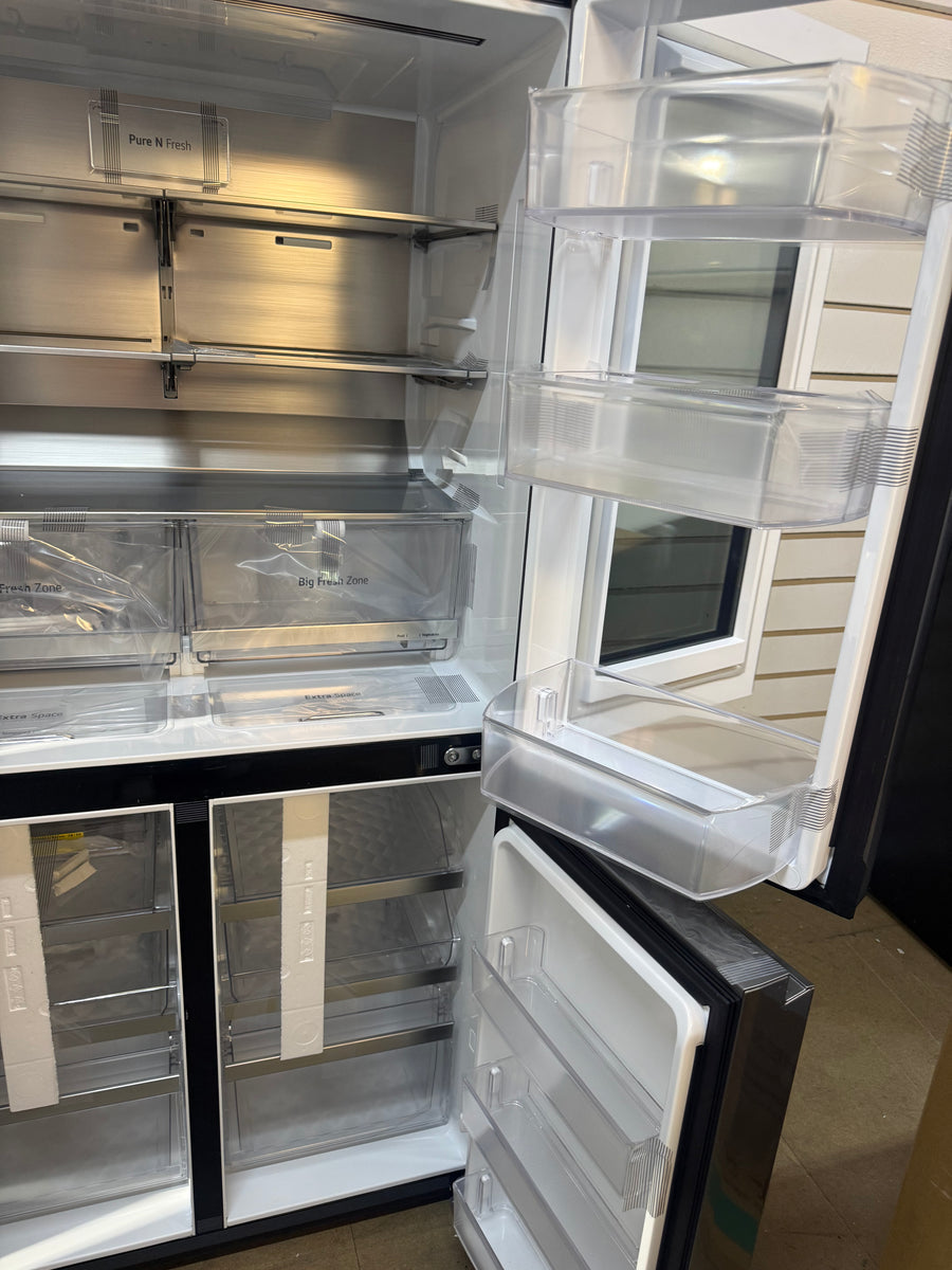 Transportation damaged LG 642L InstaView French Door Fridge – GF-V700BSLC