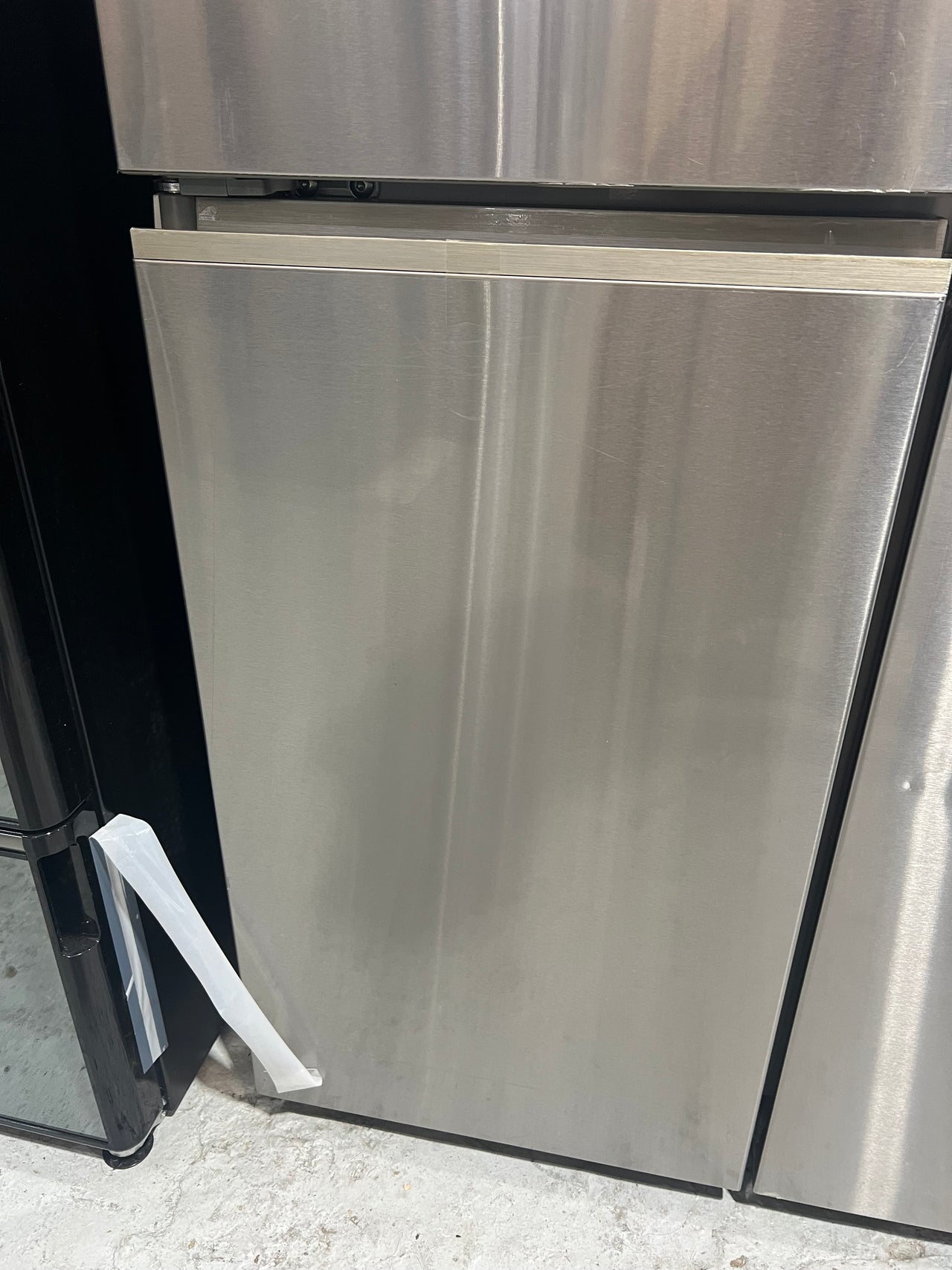 Transportation damaged Fisher & Paykel 538L Quad Door Refrigerator - Stainless Steel Model: RF605QNUVX1 - Second Hand Appliances Geebung